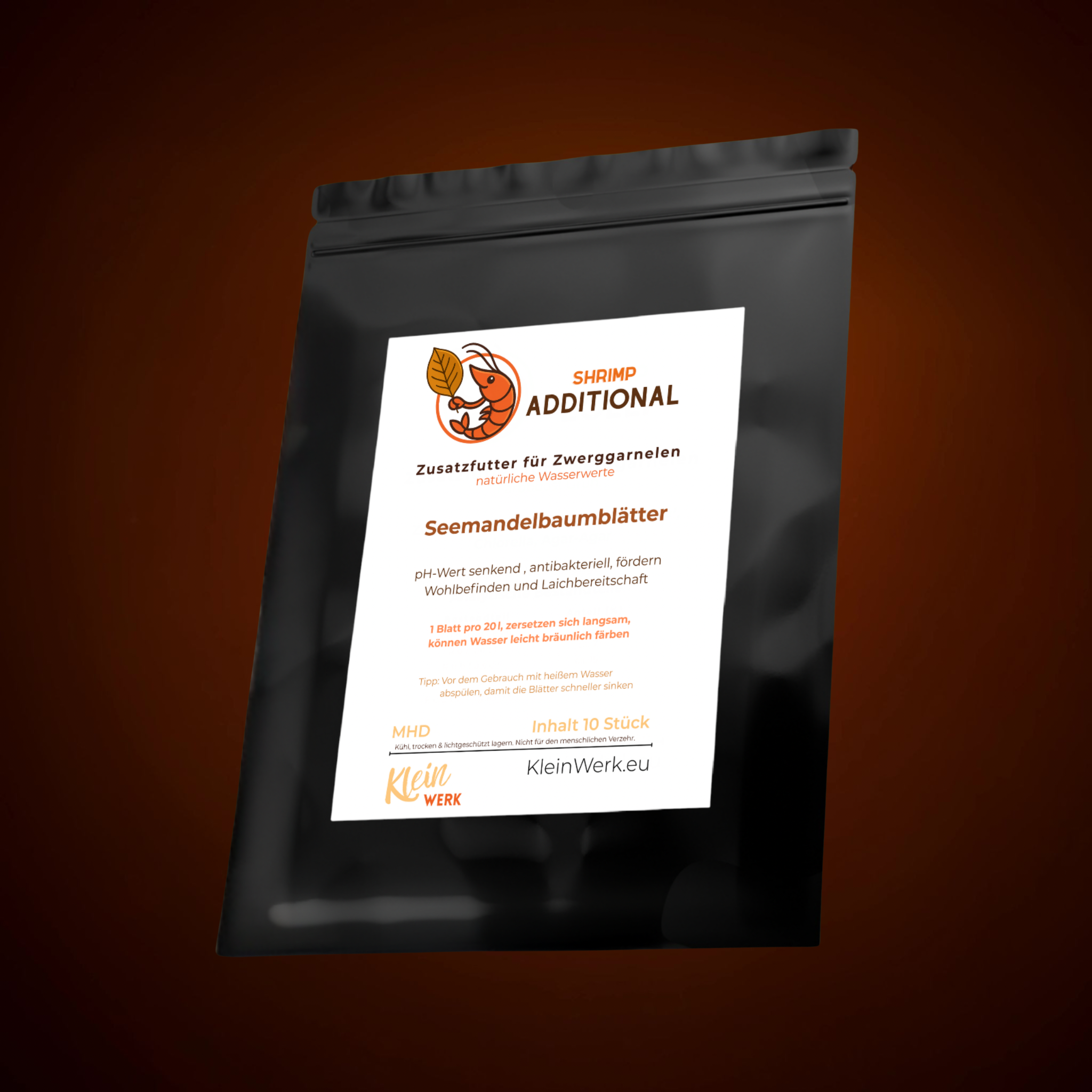 Schwarze wiederverschließbare Verpackung mit weißem Etikett und orangenem Logo für Seemandelbaumblätter.